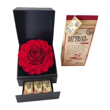 Rosa Eterna y Chocolates - Sólo para Quito - Floreria de Ecuador